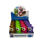 تراش اسکول مکس مدل پاک کن دار طرح جغد از سری تراشهای فانتزی این برند است که ابعاد نسبتا بزرگی دارد. این تراش دارای پاک کن بزرگی نیز هست که قابلیتهای آن را افزایش داده و همچنین باعث میشود شما نیاز به همراه داشتن پاک کن جداگانه نداشته باشید. تراش اسکول مکس مدل پاک کن دار طرح جغد مخزن دار است و در رنگهای متنوعی تولید شده است.